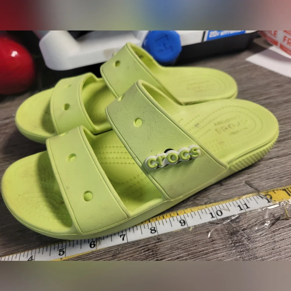 CROCS Green‎ Sandals Lightweight Slip-On Size 7 Mens 9 Womans